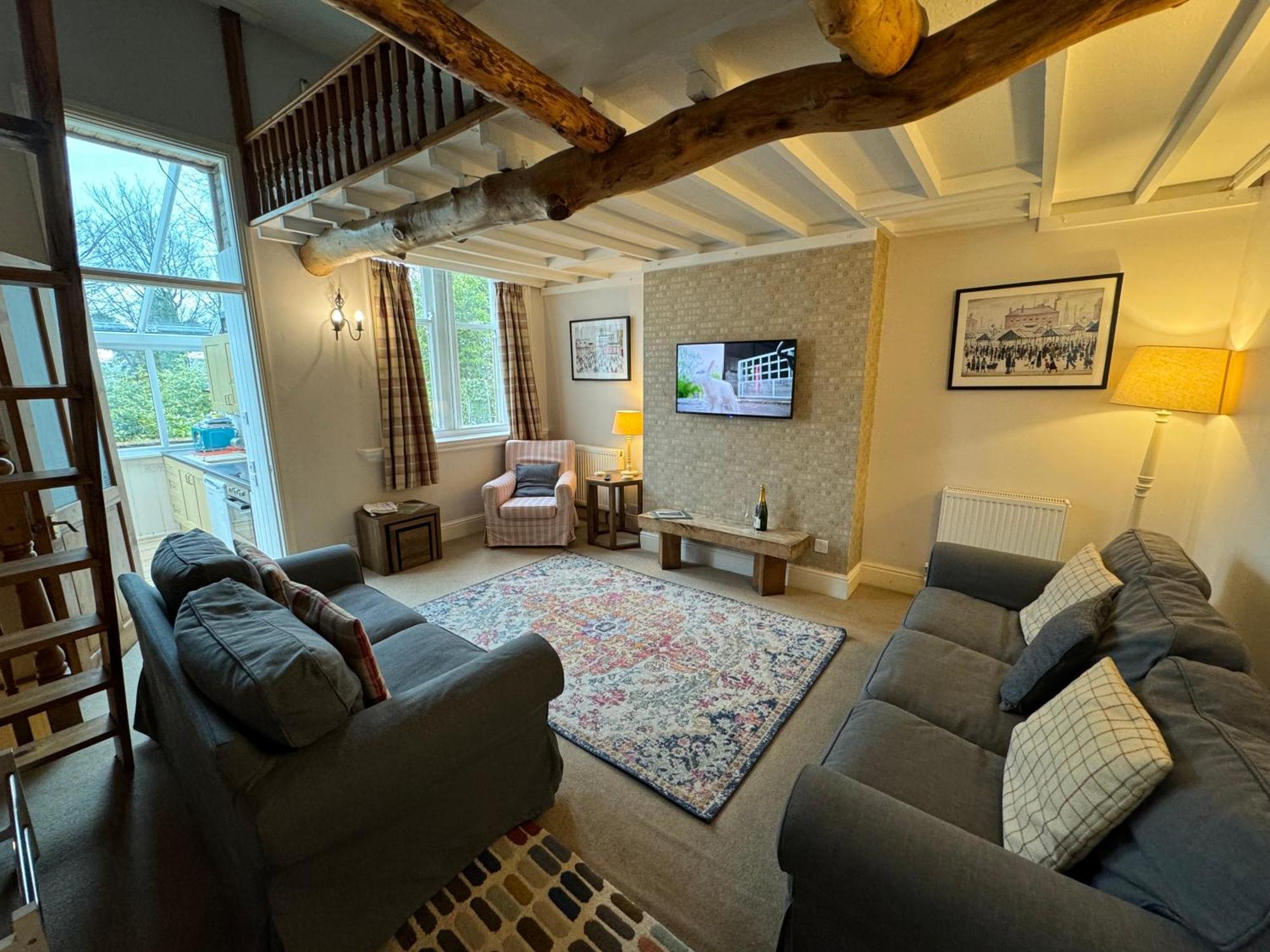 Hargate Hall Self Catering Бакстон Екстер'єр фото